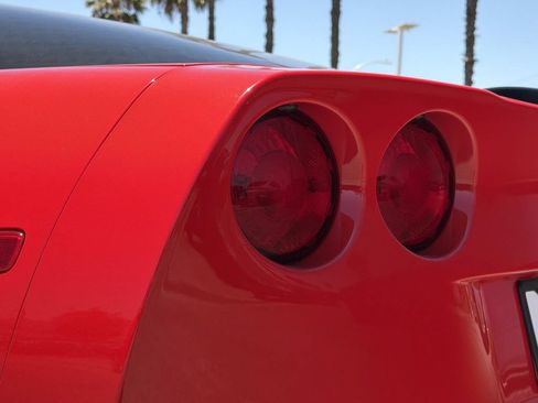 Used 2013 Chevrolet Corvette Coupe RWD image 7