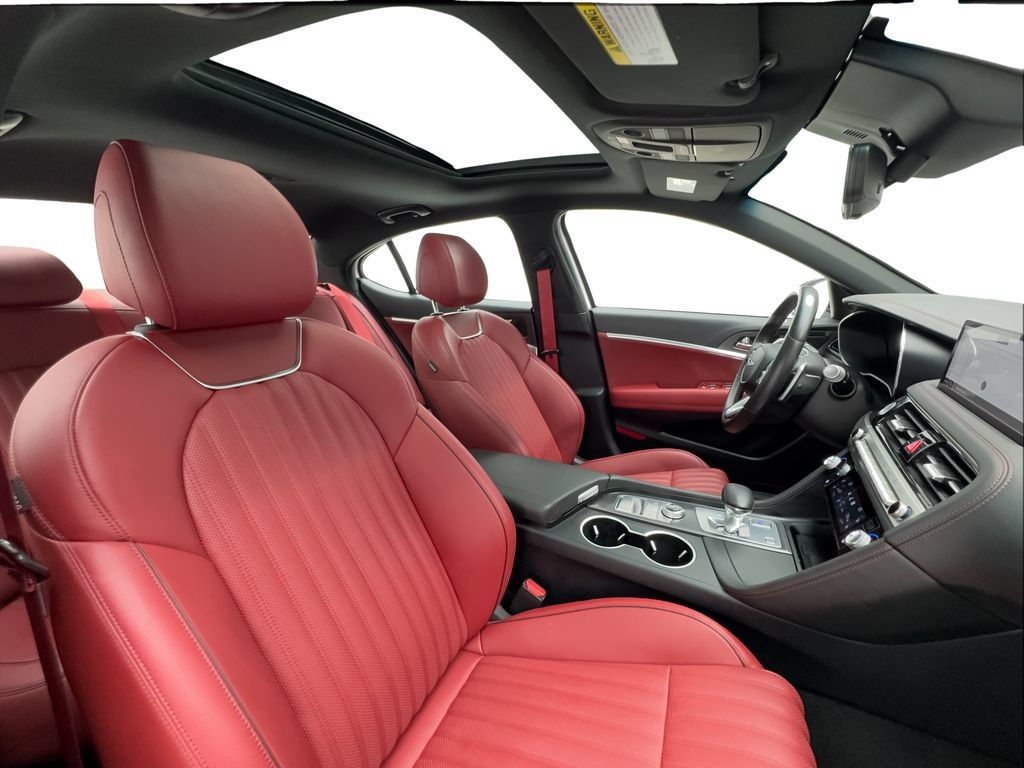 Used 2025 Genesis G70 2.5T w/ Sport Prestige Package AWD/4WD image 32
