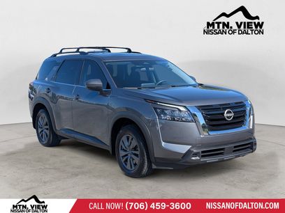 Used 2024 Nissan Pathfinder SV w/ SV Premium Package