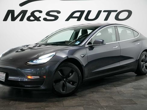 Used 2018 Tesla Model 3 Long Range RWD image 2