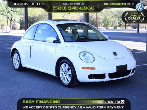 Used 2010 Volkswagen Beetle image 1