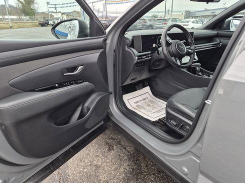 Used 2025 Hyundai Santa Cruz SEL image 10