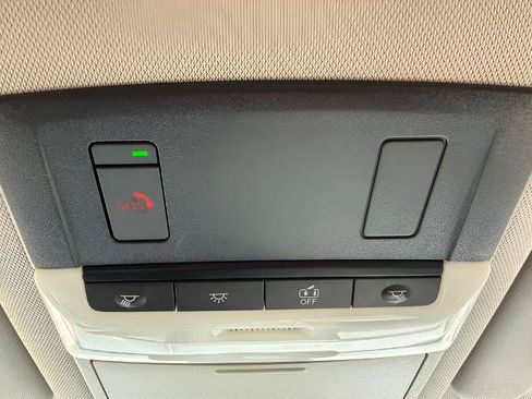 Certified 2024 Nissan Rogue SL FWD image 15