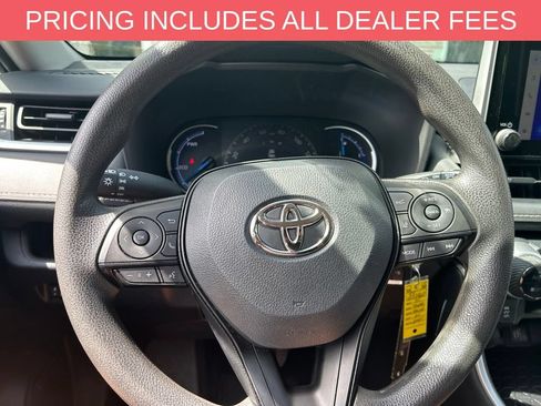 Used 2025 Toyota RAV4 LE AWD/4WD image 13