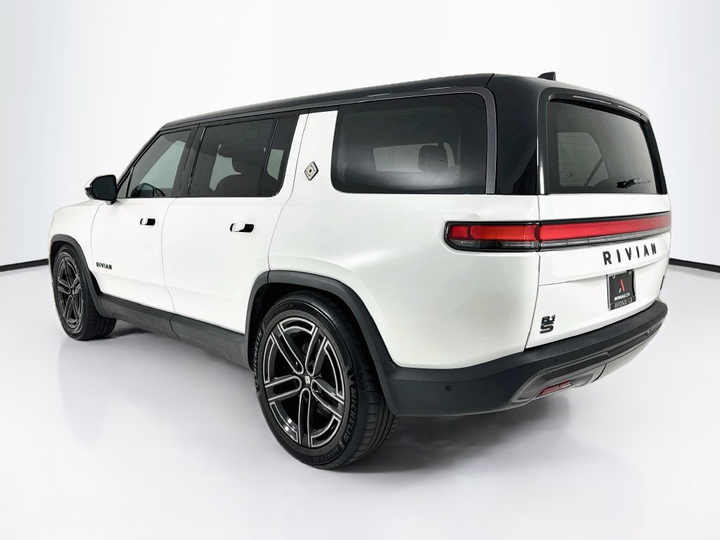 Used 2026 Rivian R1S Premium Quad AWD/4WD image 3