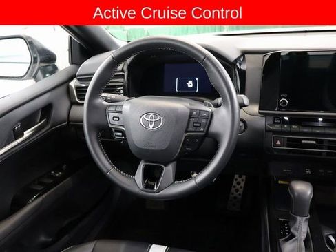 Used 2025 Toyota Camry SE image 17