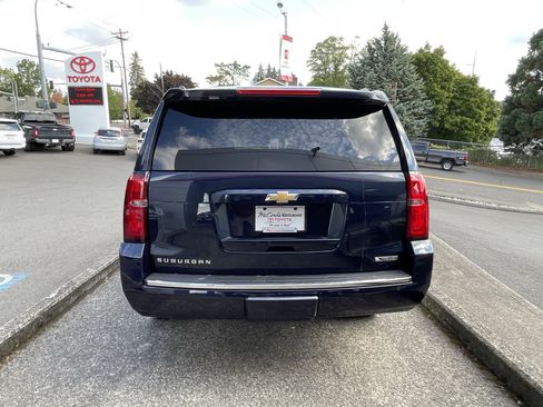 Used 2017 Chevrolet Suburban Premier AWD/4WD image 6