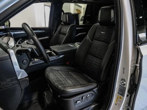 Used 2025 Cadillac Escalade V w/ LPO, Floor Liner Package AWD/4WD image 28