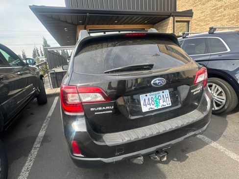 Used 2015 Subaru Outback 2.5i Limited AWD/4WD image 4