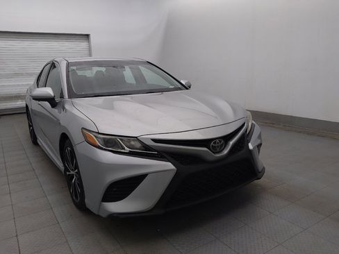 Used 2018 Toyota Camry SE FWD image 13