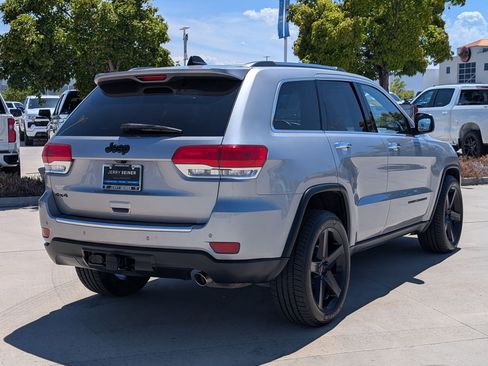 Used 2015 Jeep Grand Cherokee Limited w/ Trailer Tow Group IV AWD/4WD image 5