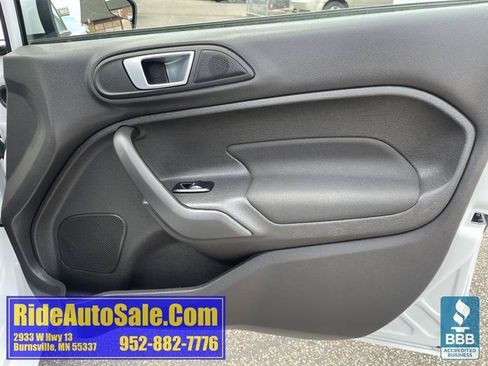 Used 2015 Ford Fiesta SE FWD image 13