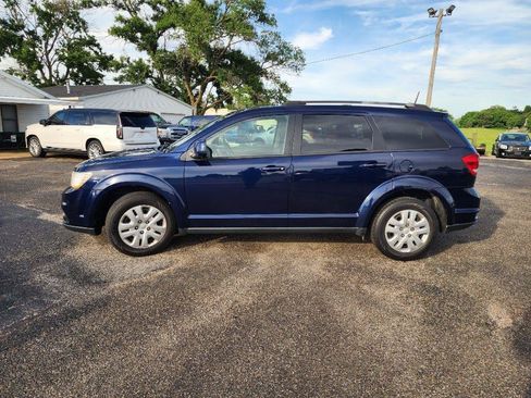 Used 2019 Dodge Journey SE FWD image 9