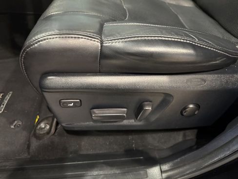 Used 2020 Toyota Tundra Platinum AWD/4WD image 24