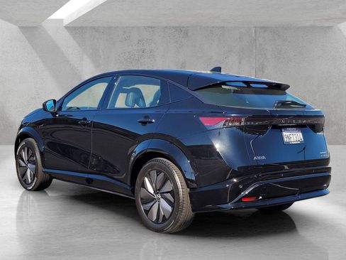 Used 2024 Nissan Ariya AWD image 6