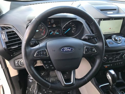 Used 2018 Ford Escape Titanium image 16