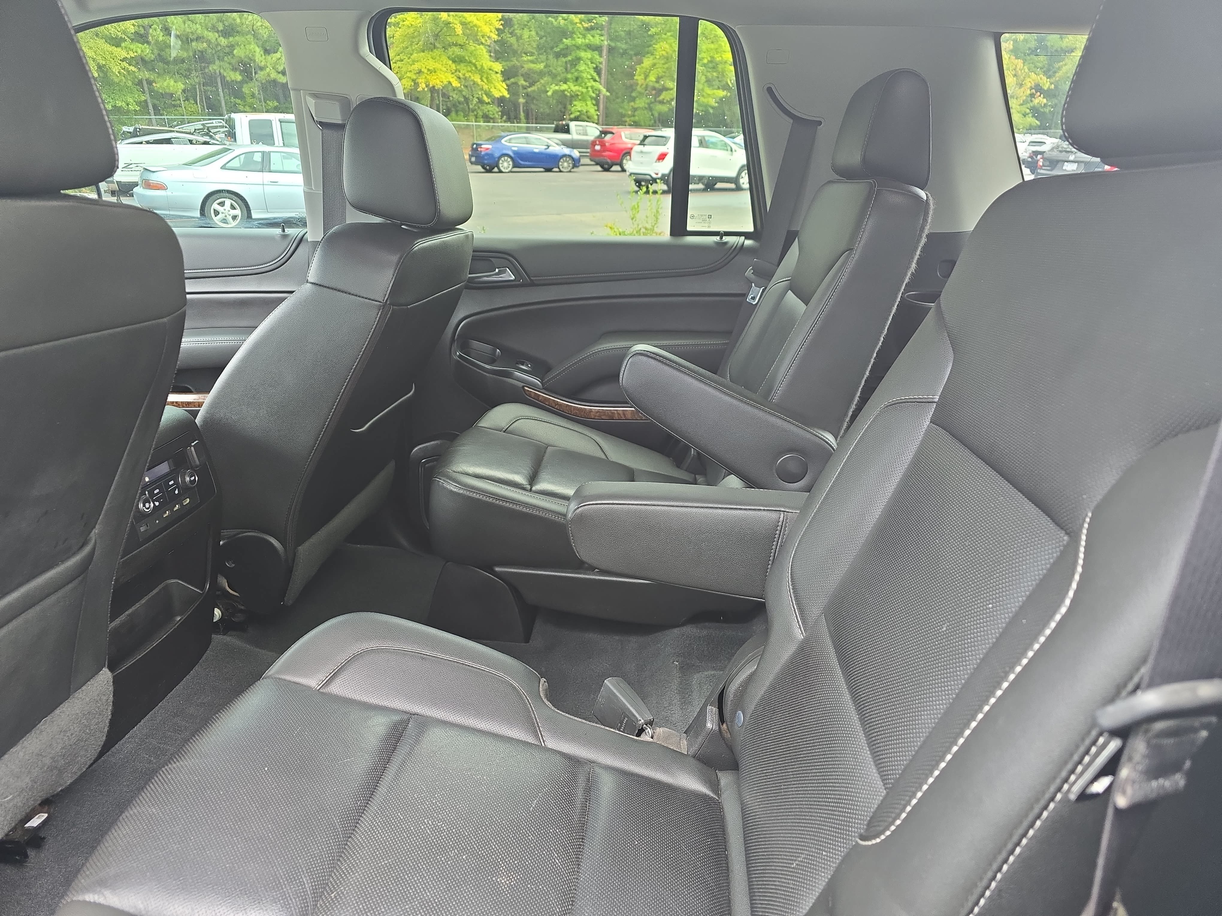 Used 2019 Chevrolet Tahoe Premier AWD/4WD image 12