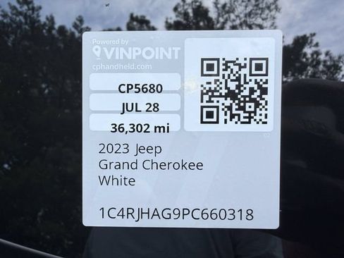 Used 2023 Jeep Grand Cherokee Altitude AWD/4WD image 46