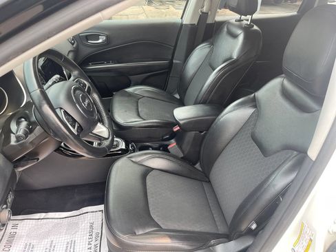 Used 2018 Jeep Compass Latitude w/ Popular Equipment Group AWD/4WD image 15