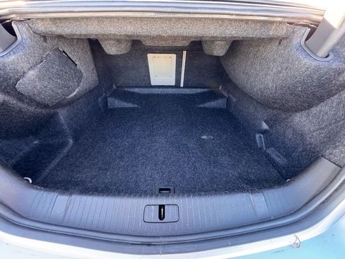 Used 2011 Buick LaCrosse CXS image 34