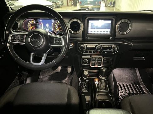 Used 2021 Jeep Gladiator Overland image 23