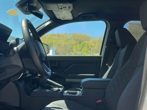 New 2026 Toyota Tacoma SR5 AWD/4WD image 7