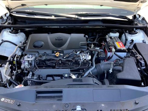 Used 2021 Toyota Camry LE FWD image 31