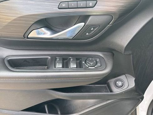 Used 2023 GMC Terrain SLT w/ Elevation Edition image 16