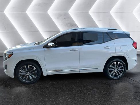 Used 2019 GMC Terrain Denali w/ Advanced Safety Package image 8