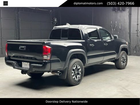 Used 2021 Toyota Tacoma SR5 w/ Trail Edition image 7