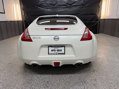 Used 2012 Nissan 370Z Touring image 4
