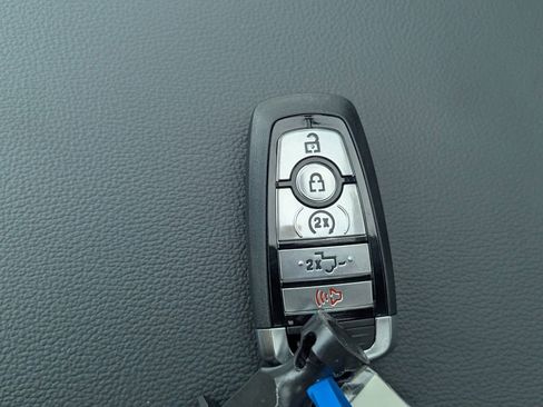 New 2025 Ford F250 Lariat w/ Lariat Ultimate Package image 37