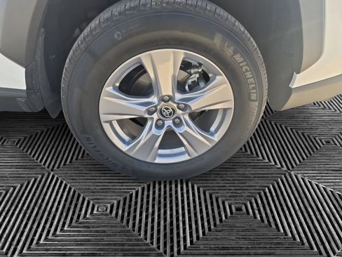 Used 2025 Toyota RAV4 XLE w/ Convenience Package image 16