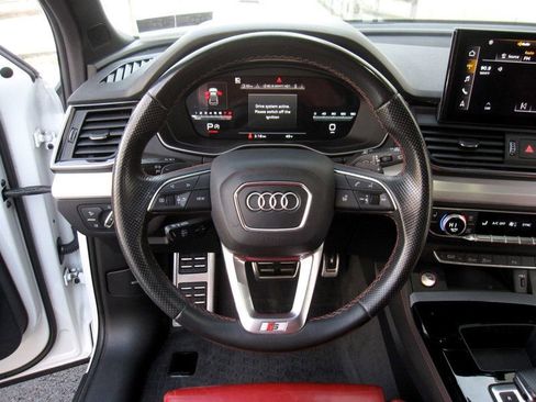 Used 2021 Audi SQ5 Premium Plus w/ Premium Plus Package image 21