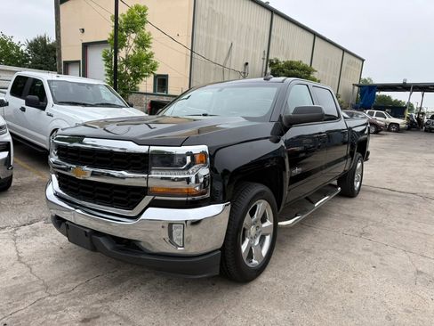 Used 2017 Chevrolet Silverado 1500 LT w/ Texas Edition AWD/4WD image 3