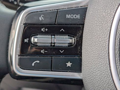 Used 2024 Kia Sorento S w/ Panoramic Sunroof Package image 20