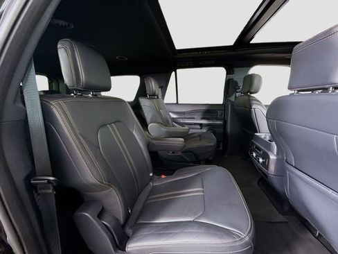 Certified 2024 Ford Expedition Max Platinum image 30
