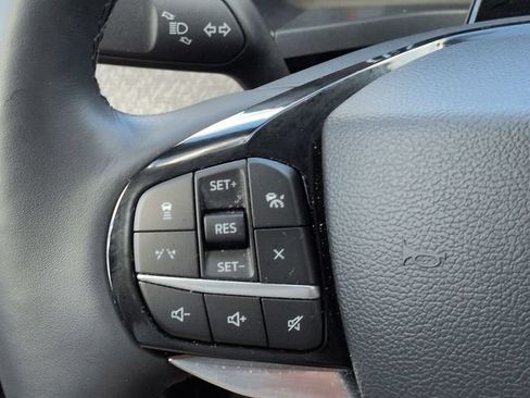 Certified 2025 Ford Explorer Platinum AWD/4WD image 25