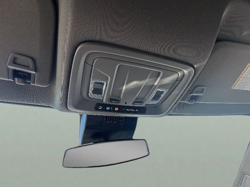 Used 2024 GMC Sierra 1500 Elevation image 21