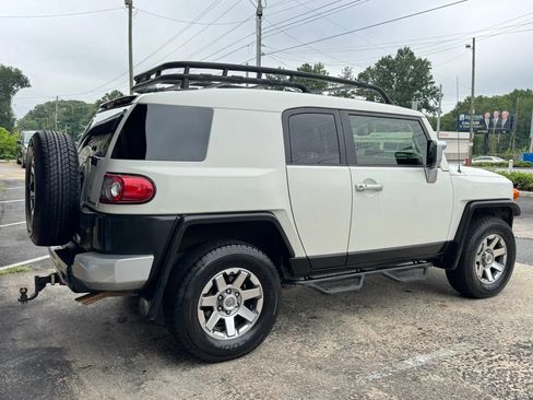 Used 2014 Toyota FJ Cruiser 4WD w/ Upgrade Package image 7