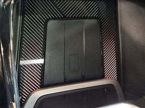 Used 2025 BMW X1 xDrive28i w/ M Sport Package image 21