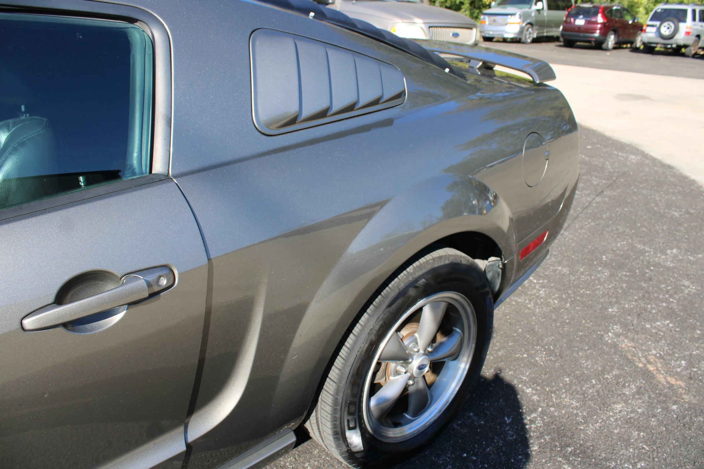 Used 2005 Ford Mustang GT RWD image 4