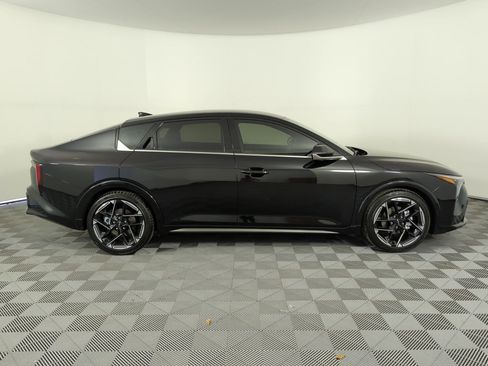 New 2026 Kia K4 GT-Line image 8