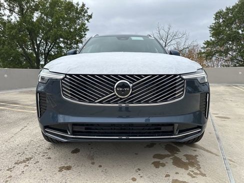 New 2026 Volvo XC90 B6 Plus w/ Protection Package Premier image 2