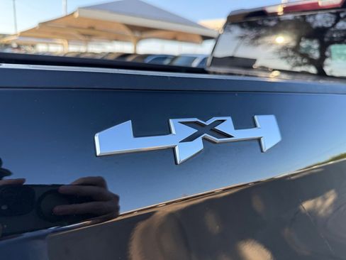 Used 2020 GMC Sierra 1500 Elevation w/ Elevation Value Package image 9