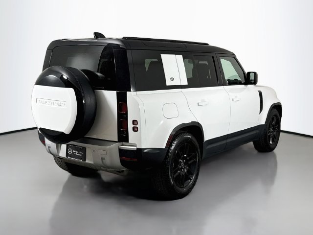 Used 2024 Land Rover Defender 110 S AWD/4WD image 7
