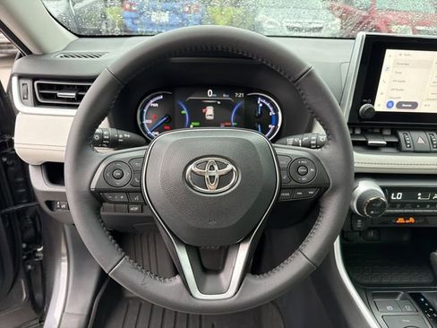 Used 2025 Toyota RAV4 XLE Premium AWD/4WD image 24
