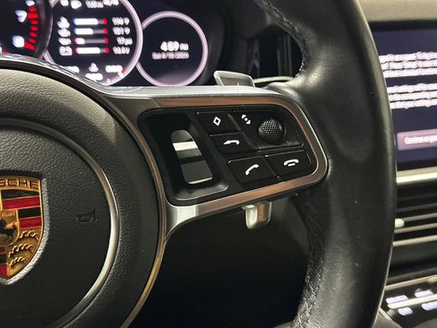 Used 2022 Porsche Cayenne AWD/4WD image 27