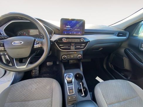 Used 2022 Ford Escape SE image 10