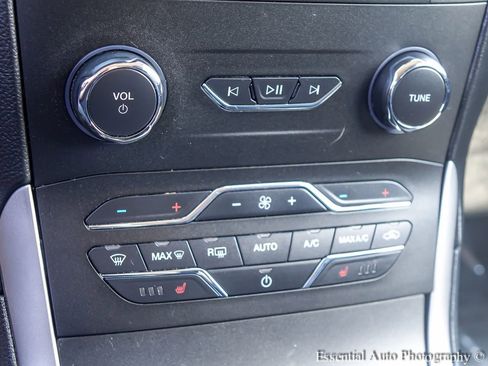 Used 2020 Ford Edge SEL w/ Convenience Package AWD/4WD image 16